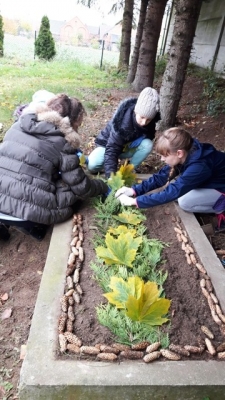 Wyjście na cmentarz