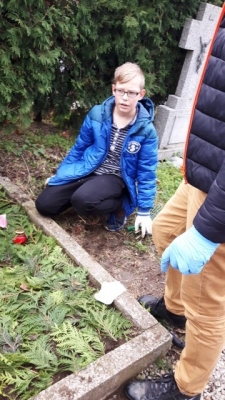 Wyjście na cmentarz