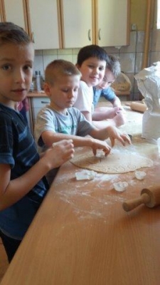 Pieczemy świąteczne ciasteczka