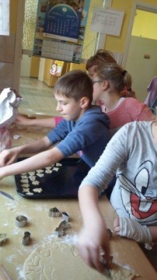 Pieczemy świąteczne ciasteczka