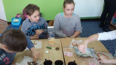 Pieczemy świąteczne ciasteczka