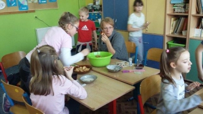 Pieczemy świąteczne ciasteczka