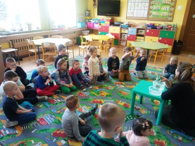 Przedszkolaki eksperymentują