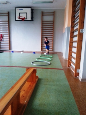 Wiosna w kolorowej sukience