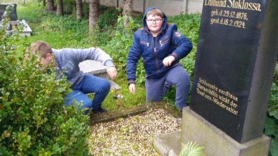 porzadkowanie grobow