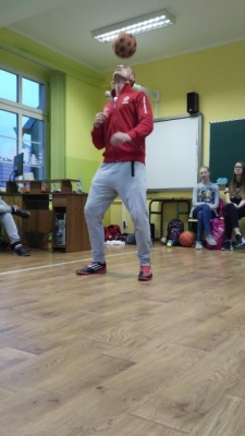spotkanie z rekordzista w zonglowaniu pilka_45
