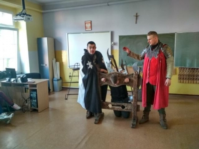 zywa lekcja historii_8