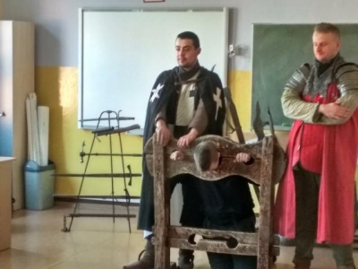 zywa lekcja historii_10