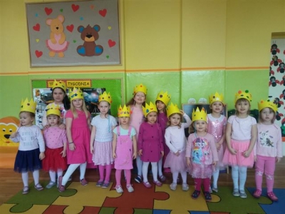 8 MARCA W PRZEDSZKOLU