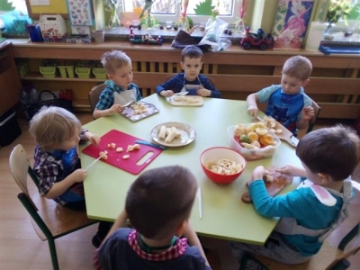 8 MARCA W PRZEDSZKOLU