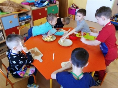 8 MARCA W PRZEDSZKOLU