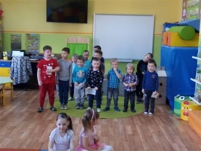 8 MARCA W PRZEDSZKOLU