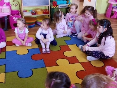 8 MARCA W PRZEDSZKOLU