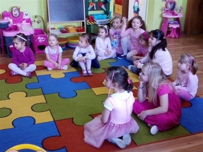 8 MARCA W PRZEDSZKOLU