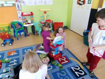 8 MARCA W PRZEDSZKOLU