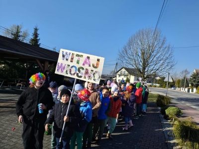 Uczniowie klas 1- 3 powitali wiosnę!