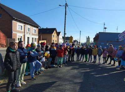 Uczniowie klas 1- 3 powitali wiosnę!