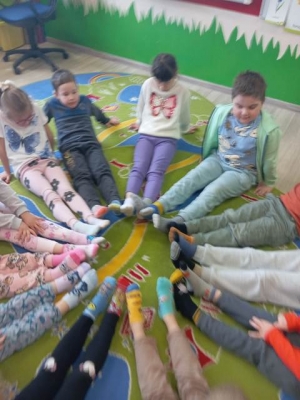 Dzień Kolorowej Skarpetki  w przedszkolu