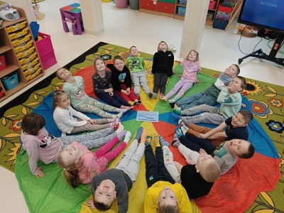 Dzień Kolorowej Skarpetki  w przedszkolu