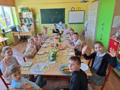 śniadanie wielkanocne w klasach1-3 2025
