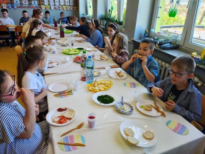 śniadanie wielkanocne w klasach1-3 2025