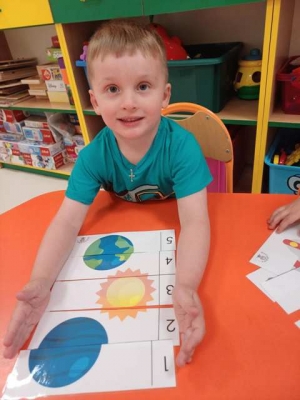 KOSMICZNA PRZYGODA W PRZEDSZKOLU W WIĘKSZYCACH