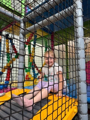 Wycieczka przedszkolaków do sali zabaw „ Madagaskar”