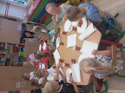 Wieczorny piknik Pszczółek