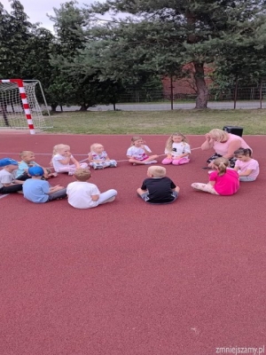 Wieczorny piknik Pszczółek