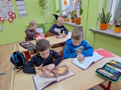 MAŁA KSIĄŻKA - WIELKI CZŁOWIEK