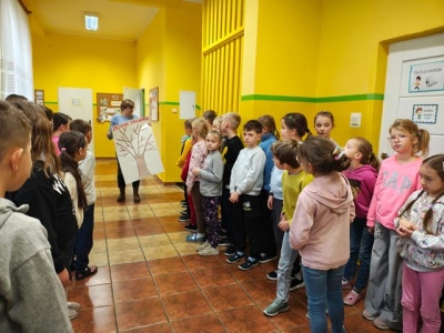 UŚMIECH, MIŁE SŁOWO, POMOC...