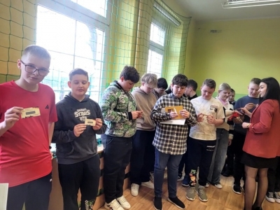 konkurs literacki pod hasłem” „Fala wspomnień”.